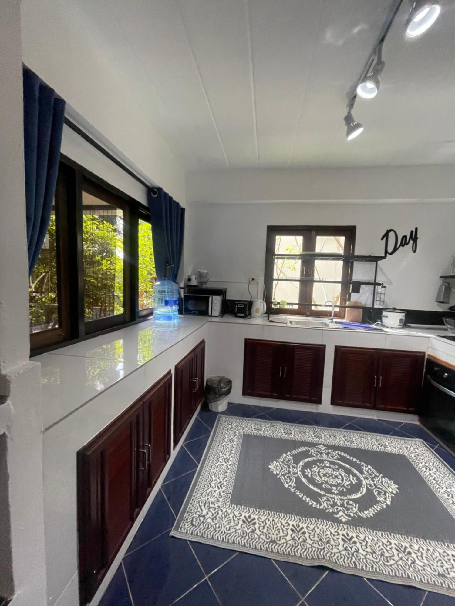 Aisawan Resort Villa Ban Lum Fuang Esterno foto